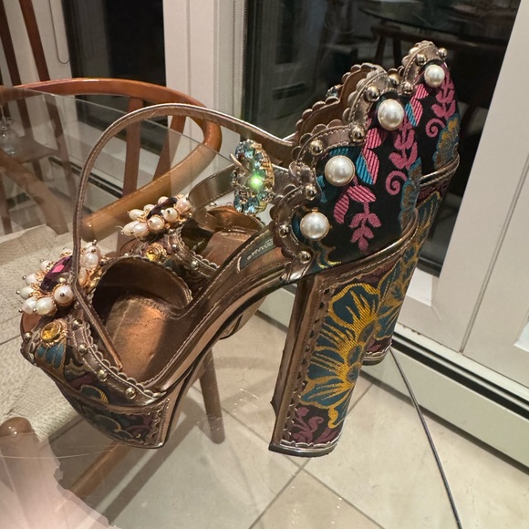 Dolce & Gabbana Pearl Embellished Gold Heels - Picture 2 of 4